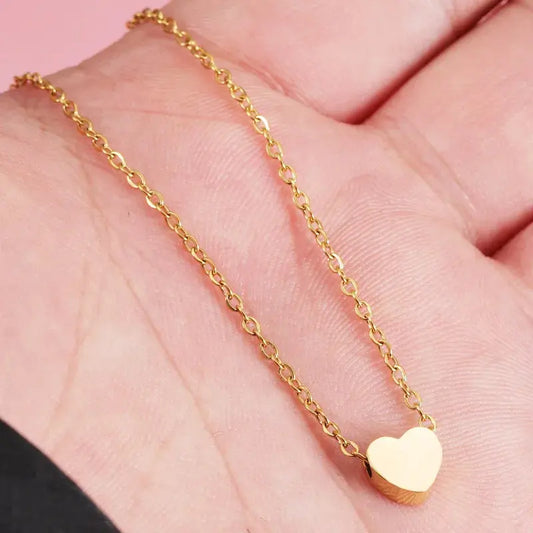 Dainty Heart Love Necklace for Women – Minimalist Everyday Jewelry Aurellia